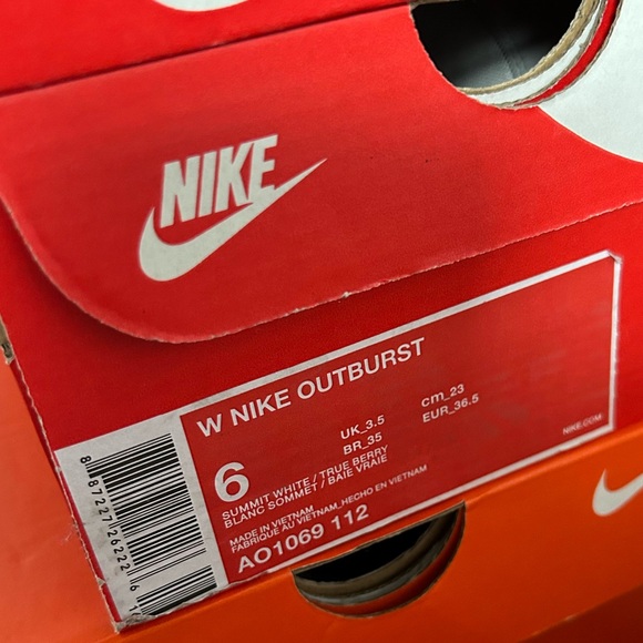 Nike Outburst - Picture 4 of 4